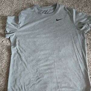 The NIKE Tee Women's Dri-Fit XL
